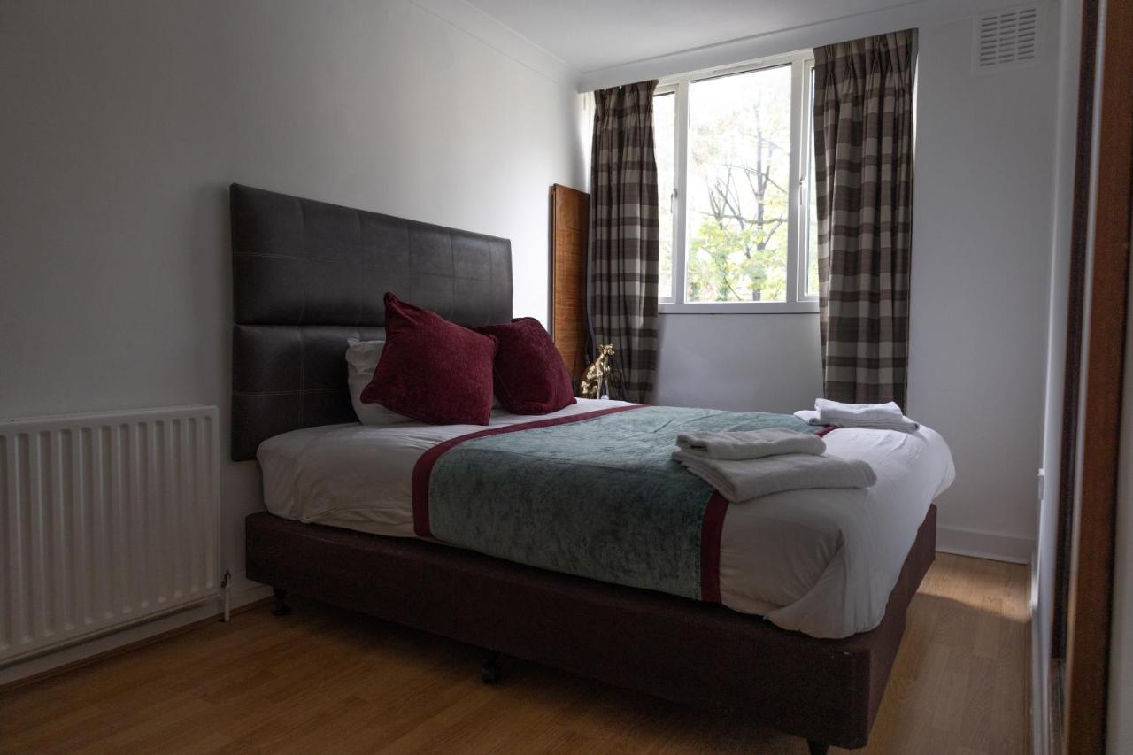 London - 4 Bed - Sleeps 8 - Garden - Pet Friendly Vila Exterior foto
