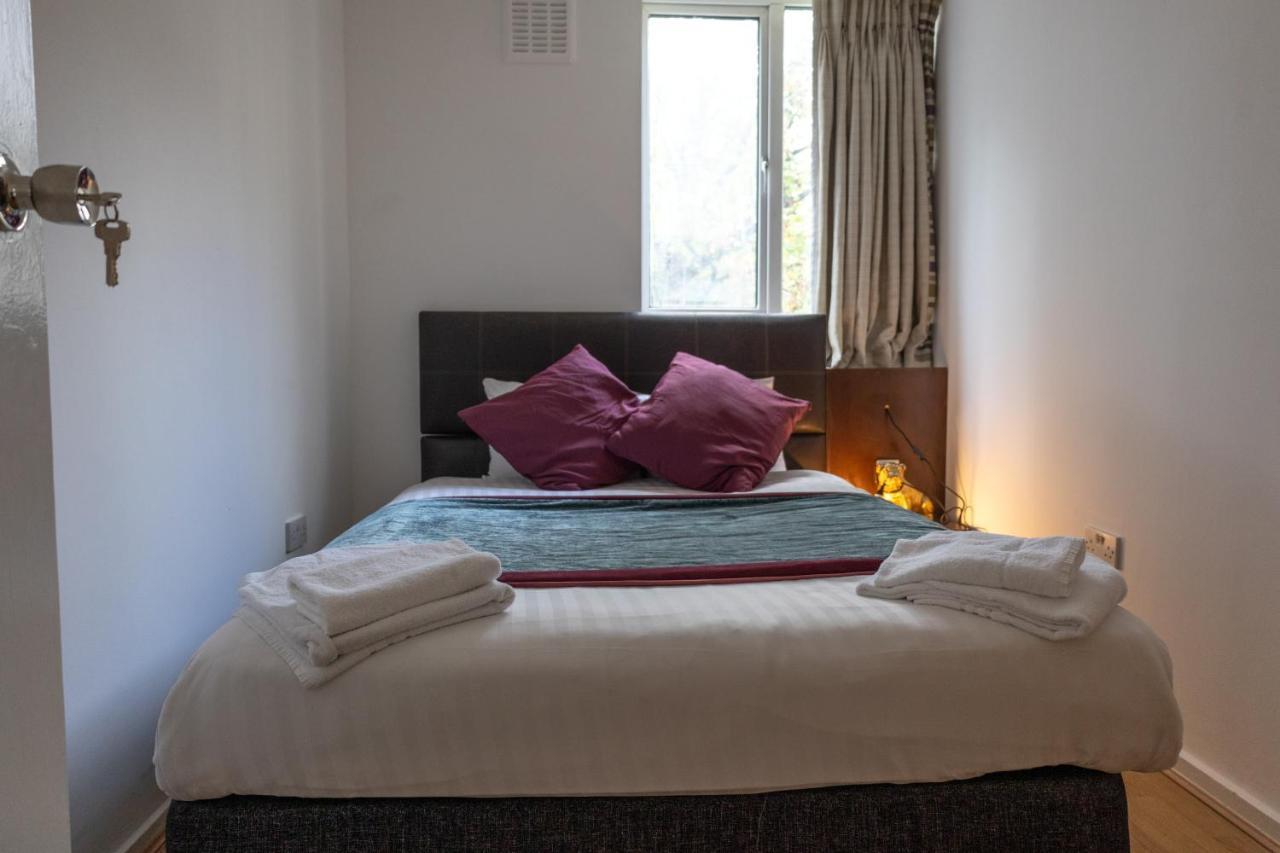 London - 4 Bed - Sleeps 8 - Garden - Pet Friendly Vila Exterior foto