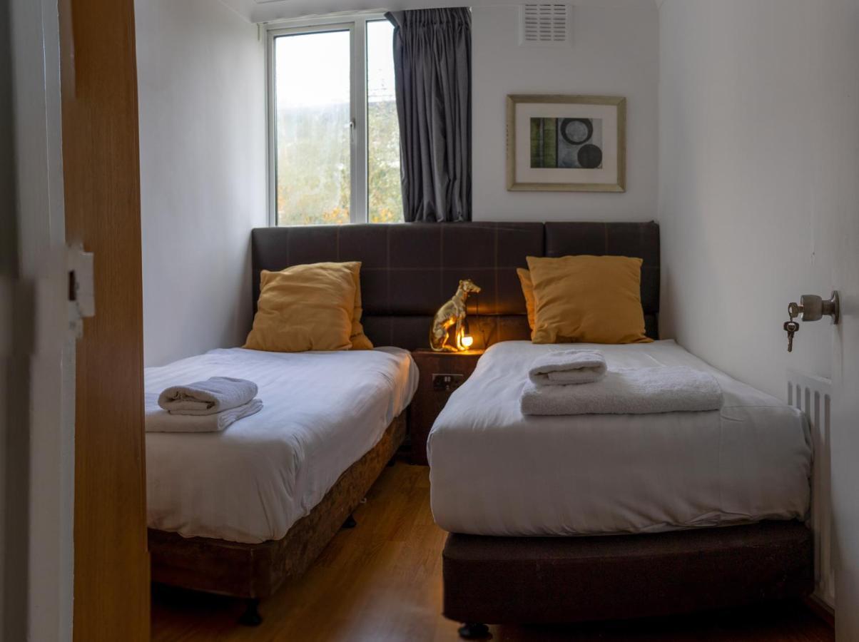 London - 4 Bed - Sleeps 8 - Garden - Pet Friendly Vila Exterior foto