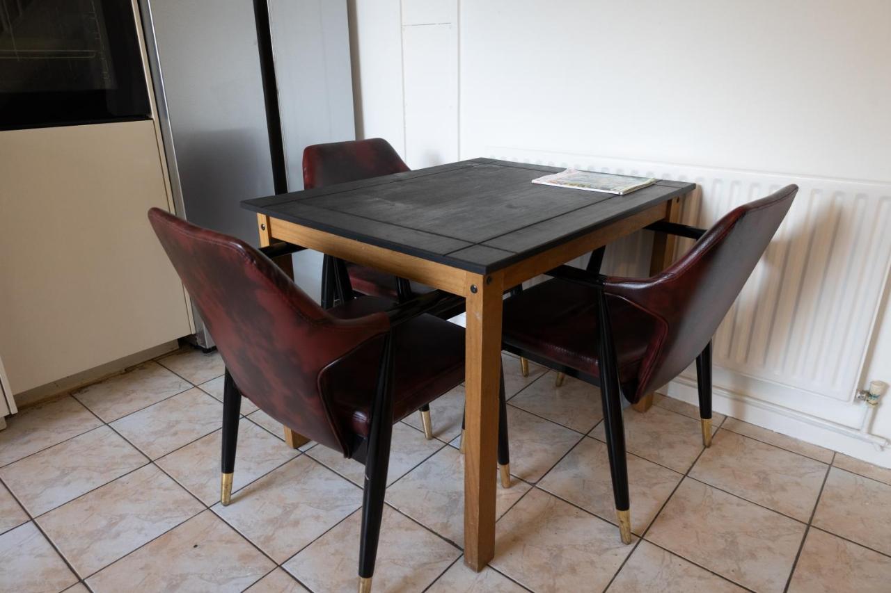 London - 4 Bed - Sleeps 8 - Garden - Pet Friendly Vila Exterior foto