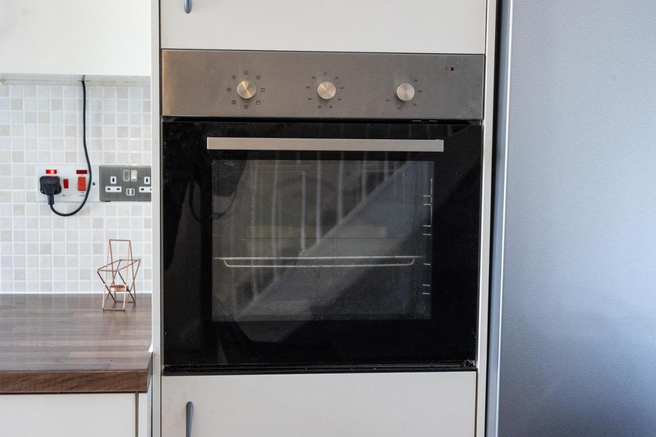 London - 4 Bed - Sleeps 8 - Garden - Pet Friendly Vila Exterior foto