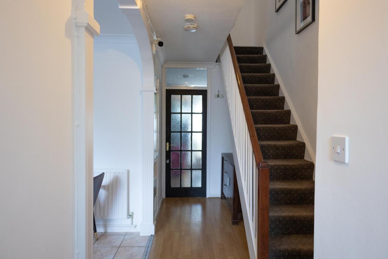 London - 4 Bed - Sleeps 8 - Garden - Pet Friendly Vila Exterior foto