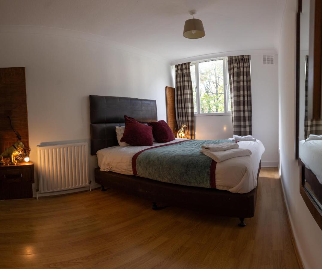 London - 4 Bed - Sleeps 8 - Garden - Pet Friendly Vila Exterior foto